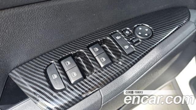 Kia Sportage 2023 — ფოტო 13/20