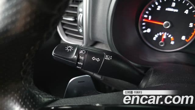 Kia Sportage The Bold 2020 — ფოტო 18/20