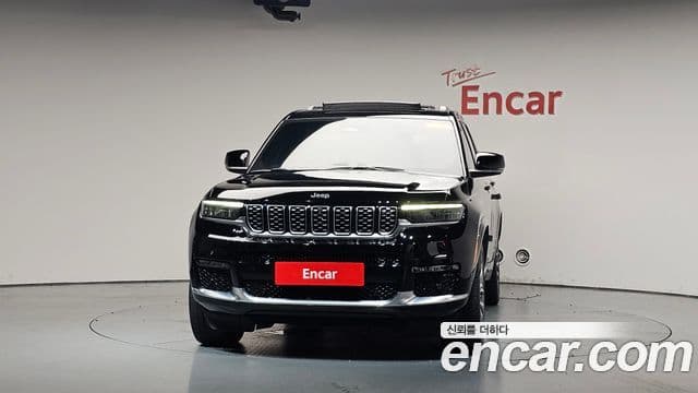 Jeep Grand Cherokee 2023 — ფოტო 3/20