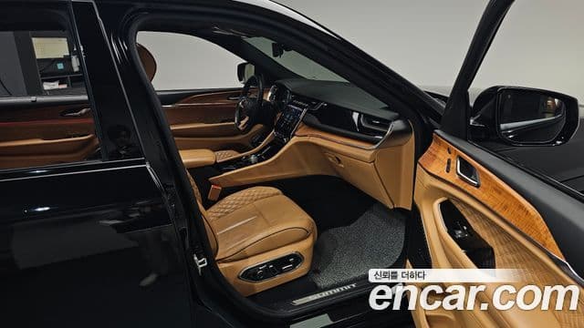 Jeep Grand Cherokee 2023 — ფოტო 11/20