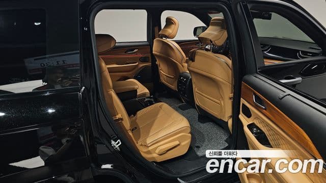 Jeep Grand Cherokee 2023 — ფოტო 12/20