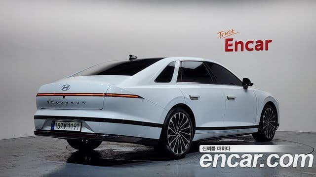 Hyundai Grandeur 2022 — Şəkil 2/20