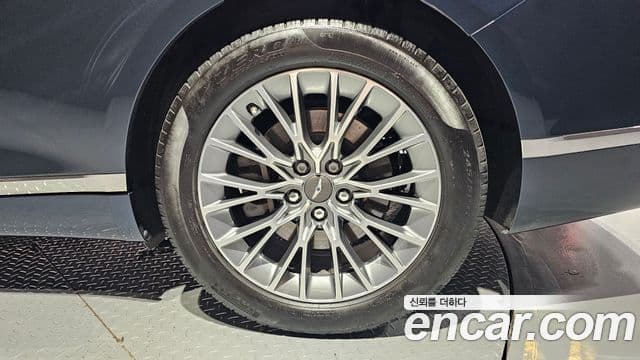 Genesis G80 2021 — ფოტო 28/30