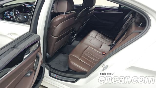 BMW 5 Series 2023 — ფოტო 11/20
