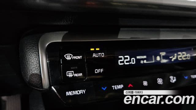 Kia K5 2022 — ფოტო 18/20