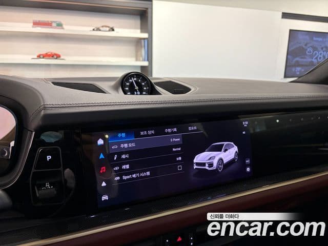 Porsche Cayenne 2025 — ფოტო 16/20