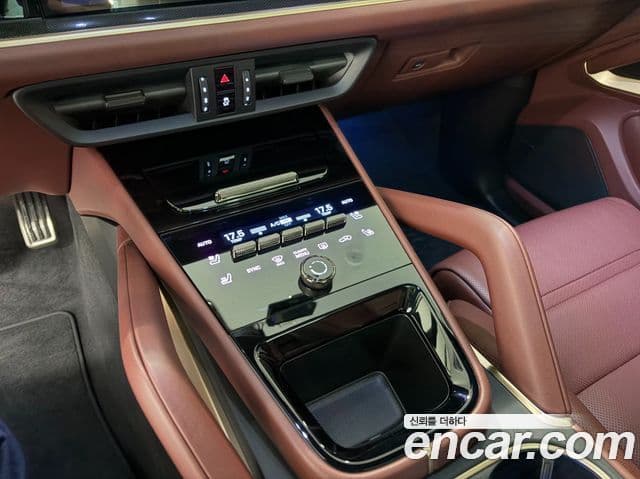 Porsche Cayenne 2025 — ფოტო 18/20