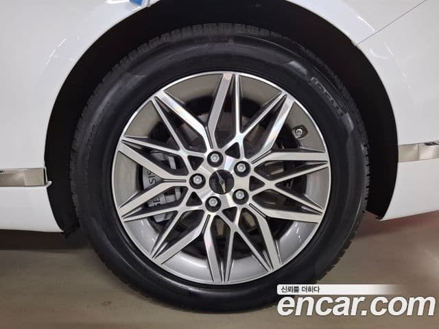 Genesis Electrified G80 2025 — фото 19 из 20