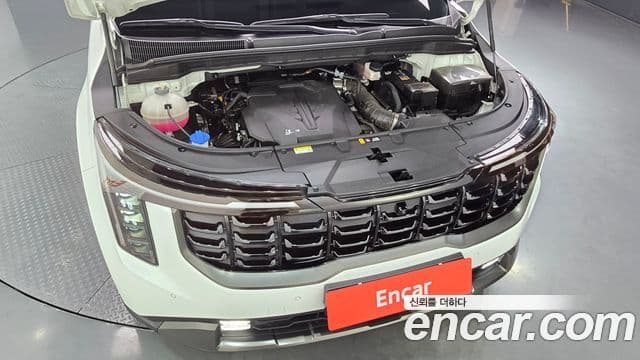 Kia Carnival 2025 — Şəkil 6/20
