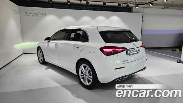 Mercedes-Benz A-Class 2024 — Şəkil 9/20