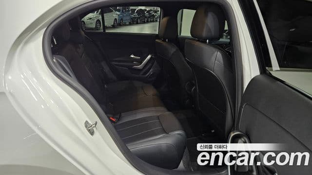 Mercedes-Benz A-Class 2024 — Şəkil 18/20