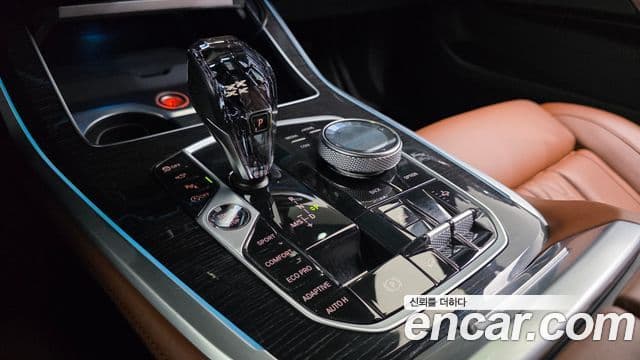 BMW X7 2022 — ფოტო 9/20