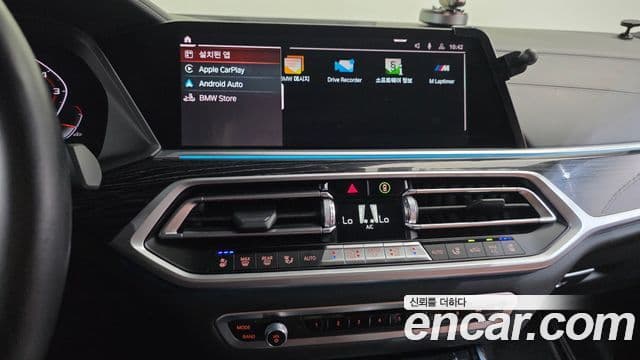 BMW X7 2022 — ფოტო 14/20