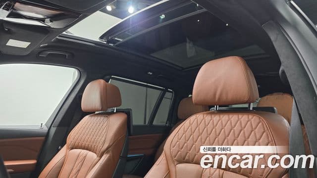 BMW X7 2022 — ფოტო 19/20