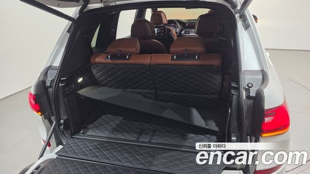BMW X7 2022 — Photo 8/34