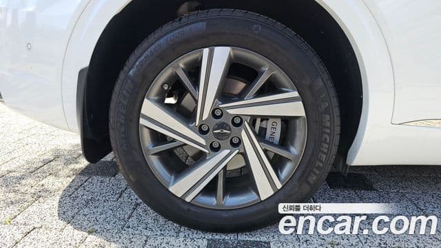Genesis GV70 2025 — ფოტო 4/20