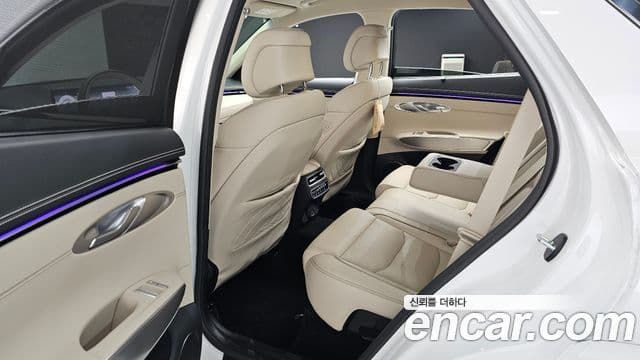 Genesis GV70 2025 — ფოტო 11/20