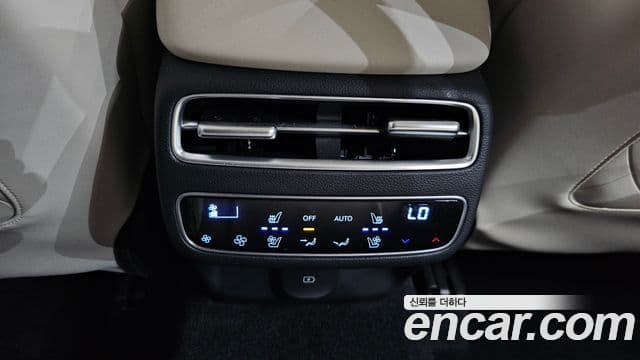 Genesis GV70 2025 — ფოტო 18/20