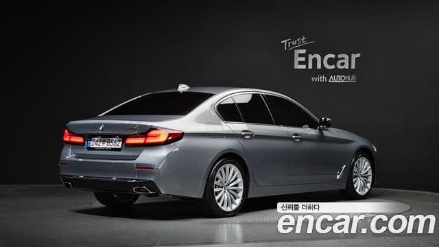 BMW 5 Series 2023 — Şəkil 2/20