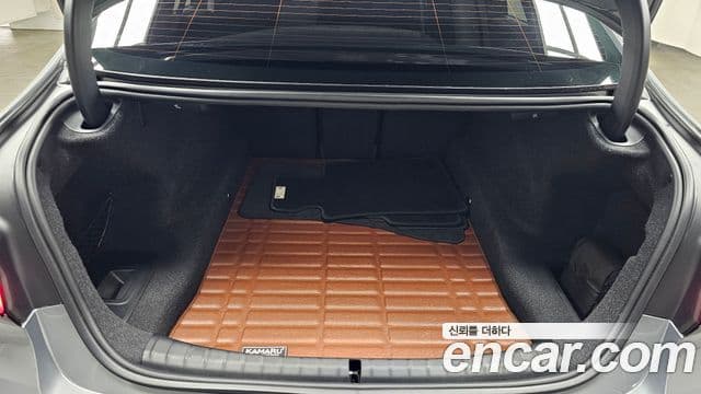 BMW 5 Series 2023 — Şəkil 17/20