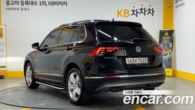 Volkswagen Tiguan 2020 — Şəkil 12/20