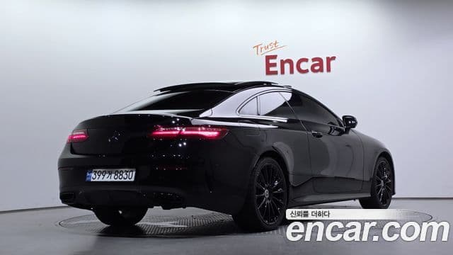 Mercedes-Benz E-Class 2018 — ფოტო 2/20