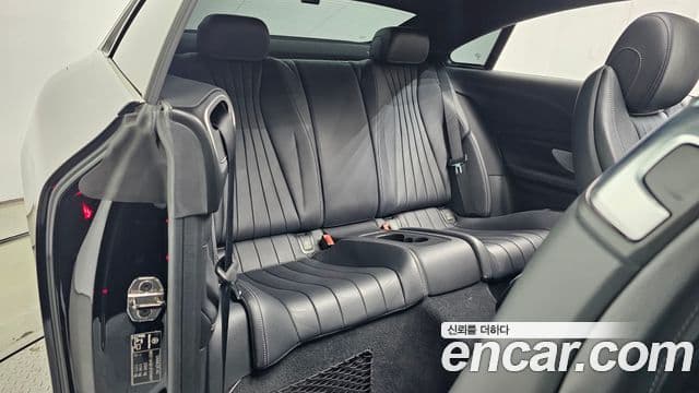 Mercedes-Benz E-Class 2018 — ფოტო 11/20