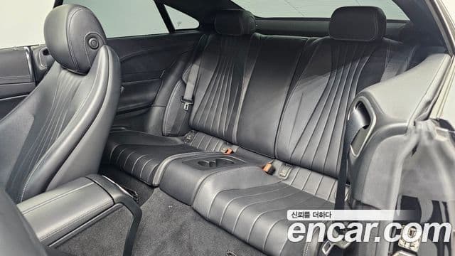 Mercedes-Benz E-Class 2018 — ფოტო 12/20