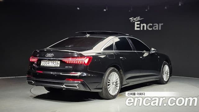 Audi A6 2020 — ფოტო 2/20