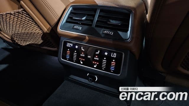 Audi A6 2020 — ფოტო 18/20