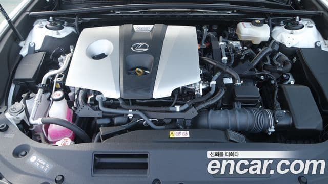 Lexus ES300h 2021 — ფოტო 5/20