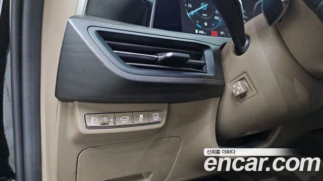 Kia K8 2023 — Şəkil 18/20