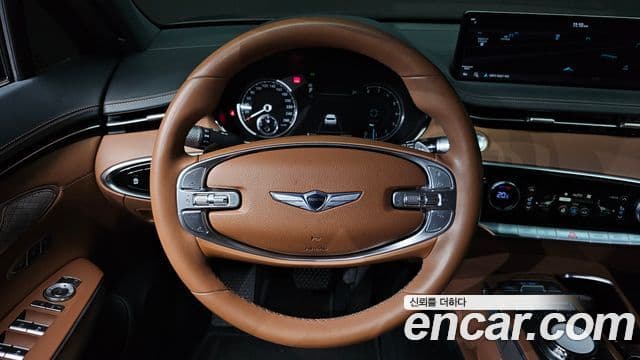 Genesis GV70 2021 — ფოტო 14/20