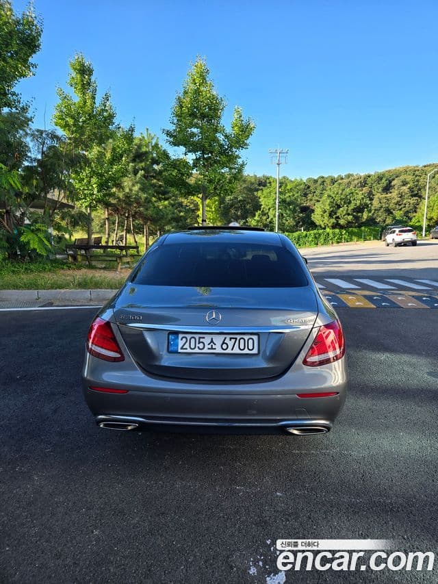 Mercedes-Benz E-Class 2018 — Şəkil 4/10