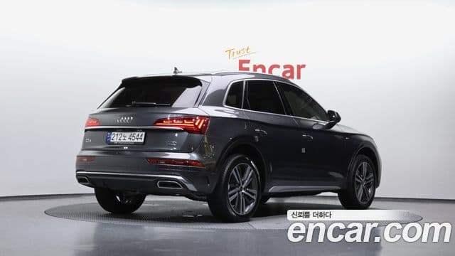Audi Q5 2023 — ფოტო 2/20