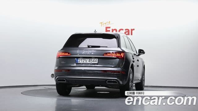 Audi Q5 2023 — ფოტო 4/20