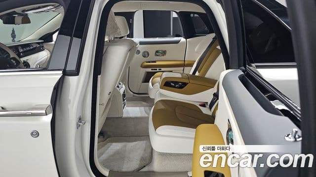Rolls-Royce Ghost 2025 — ფოტო 11/20