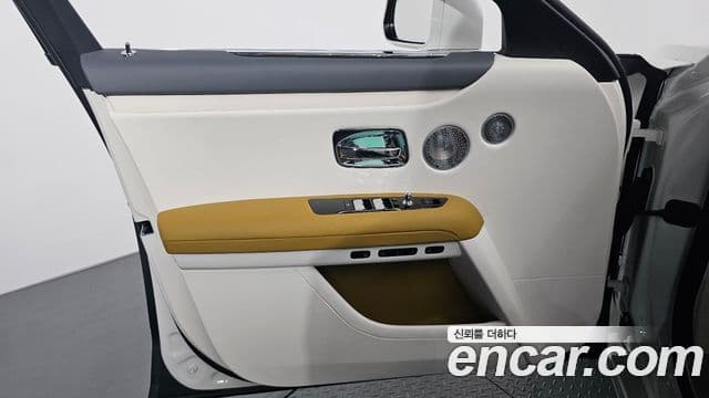 Rolls-Royce Ghost 2025 — Photo 9/36
