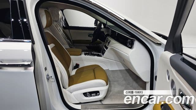 Rolls-Royce Ghost 2025 — Photo 1/36