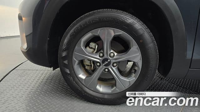 Kia Seltos 2023 — Şəkil 5/20