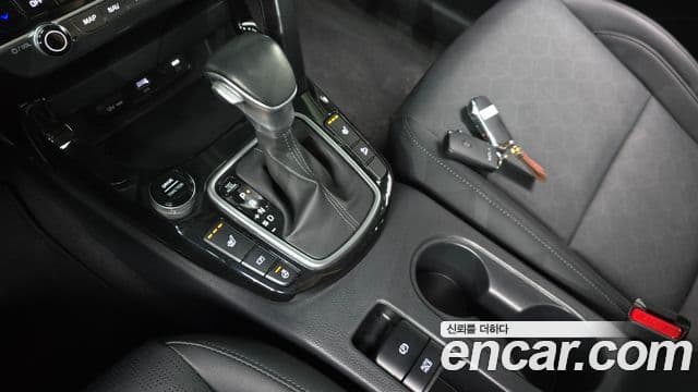 Kia Seltos 2023 — Şəkil 9/20