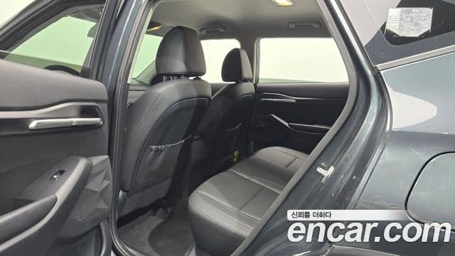 Kia Seltos 2023 — Şəkil 11/20