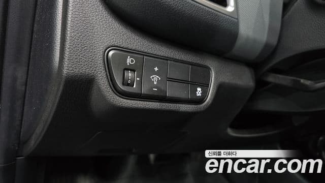Kia Seltos 2023 — Şəkil 16/20
