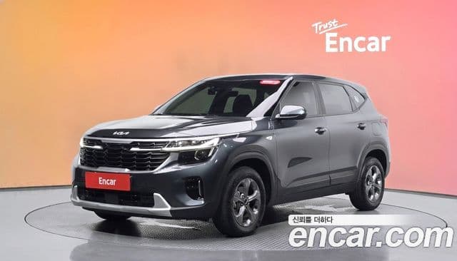 Kia Seltos 2023 — Şəkil 1/20