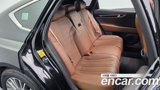 Genesis Electrified G80 2021 — Şəkil 12/20