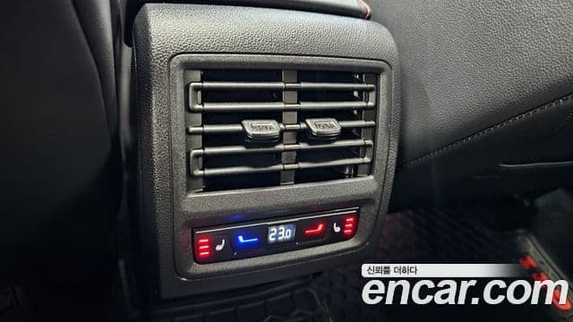 Volkswagen Golf 2023 — Şəkil 17/20