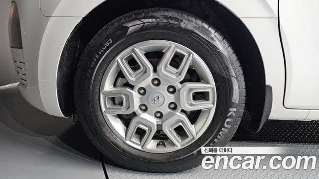 Hyundai Staria 2023 — фото 5 из 20