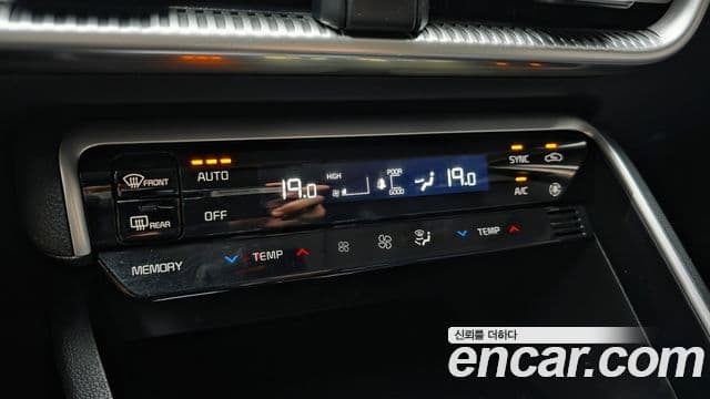 Kia K5 2022 — ფოტო 18/20