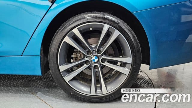 BMW 4 Series 2020 — Photo 12/34