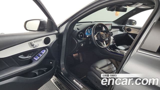 Mercedes-Benz GLC-Class 2021 — Şəkil 10/20